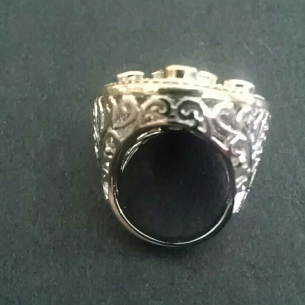 Chelsea Row Ring - Picture 2 of 2